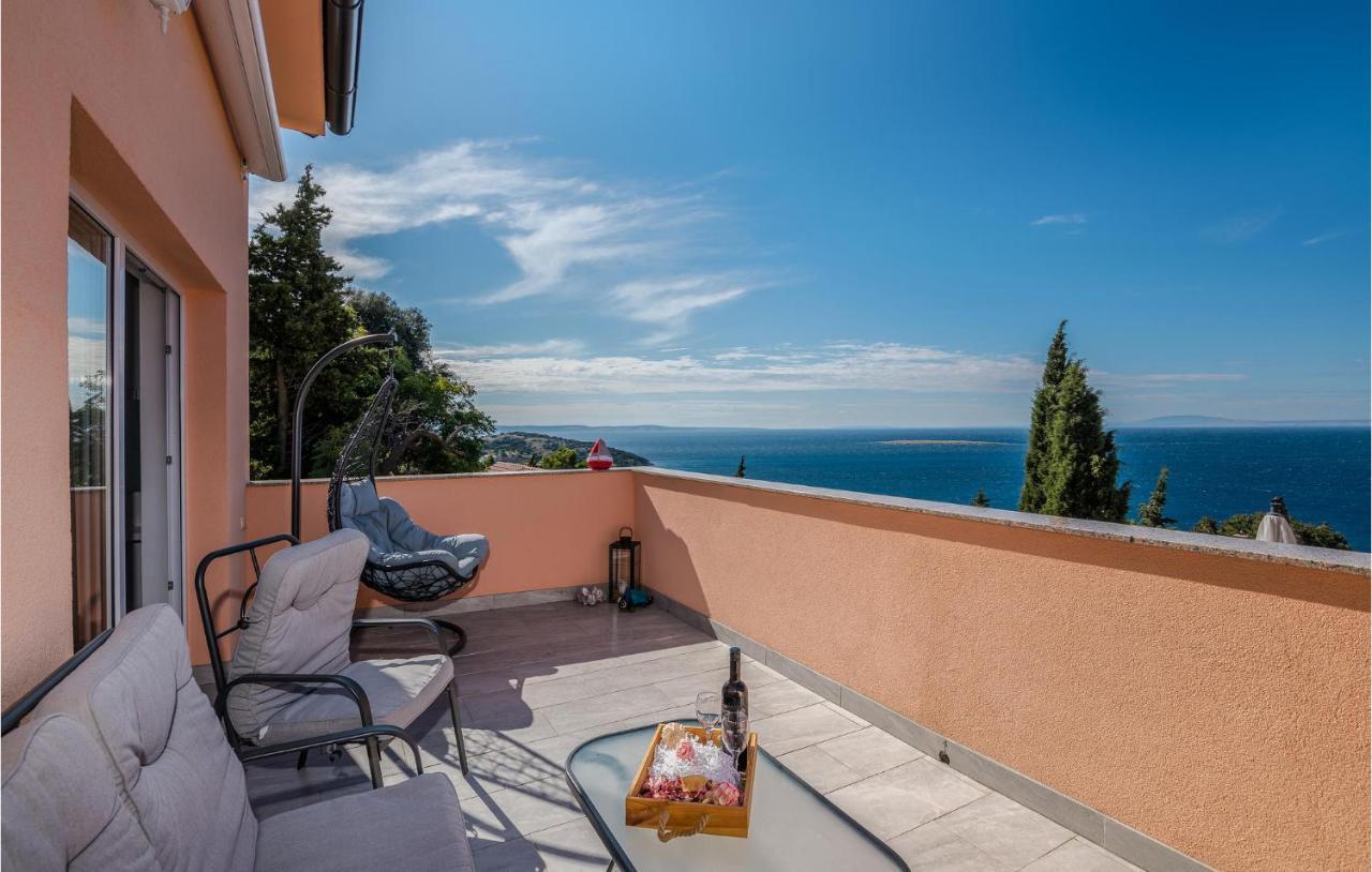 Nice Apartment In Stara Baska With Kitchen Eksteriør bilde